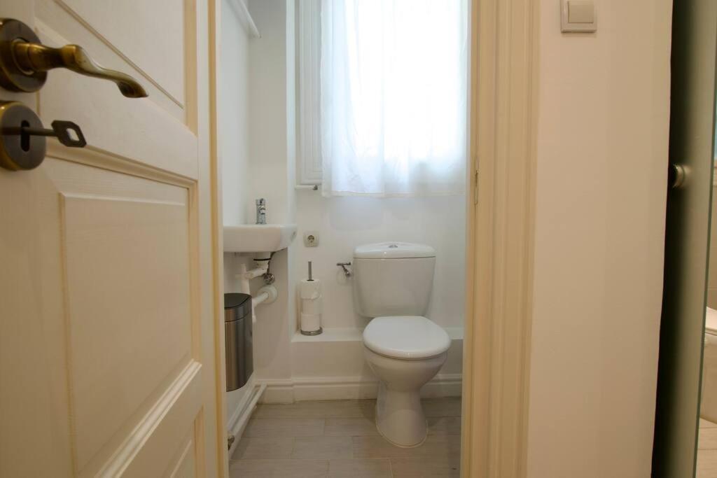 Premium Apartment By Hi5- Anker Apartment Budapeste Exterior foto