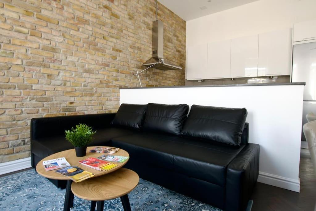 Premium Apartment By Hi5- Anker Apartment Budapeste Exterior foto