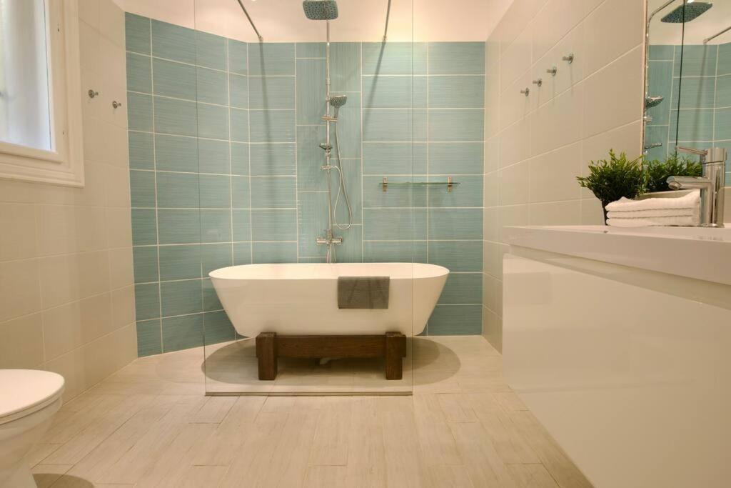 Premium Apartment By Hi5- Anker Apartment Budapeste Exterior foto